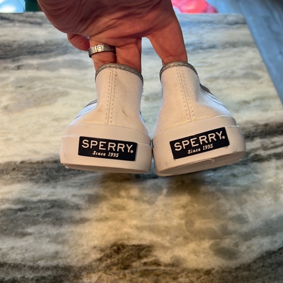 Sperry Size 10 Men’s Starwars R2D2 C-3PO slip-on sneakers - Picture 2 of 4